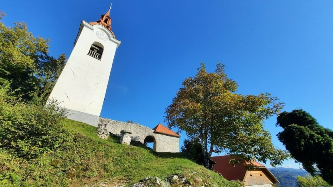Prireditev ob dnevu državnosti na Gori Sv. Miklavž v Tuhinjski dolini